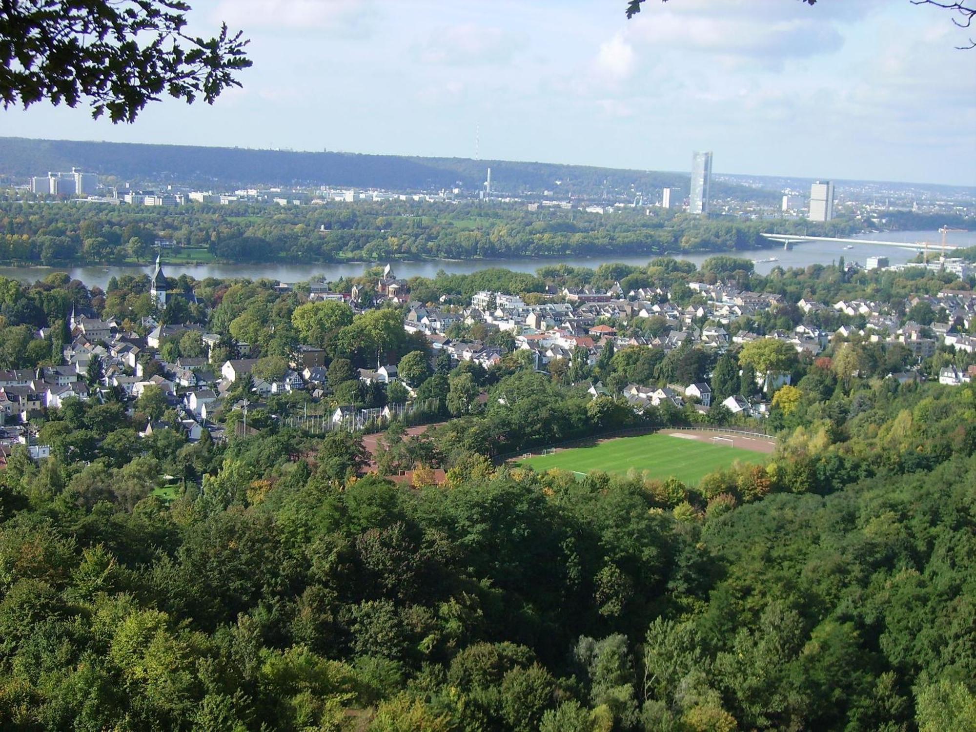 Отель Haus Oberkassel Бонн Экстерьер фото